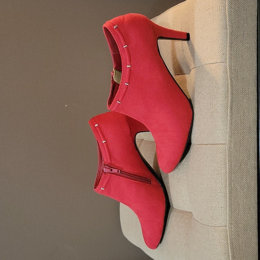 Covington Anklets - Picture 3 of 7